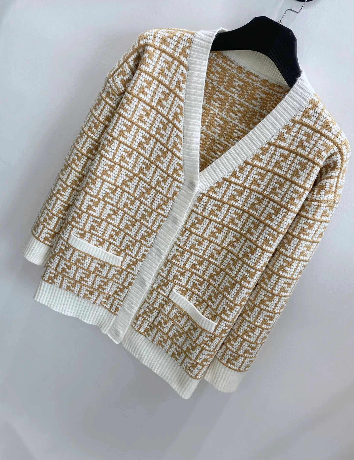 Джемперы И Свитеры Женские Fendi 19212965