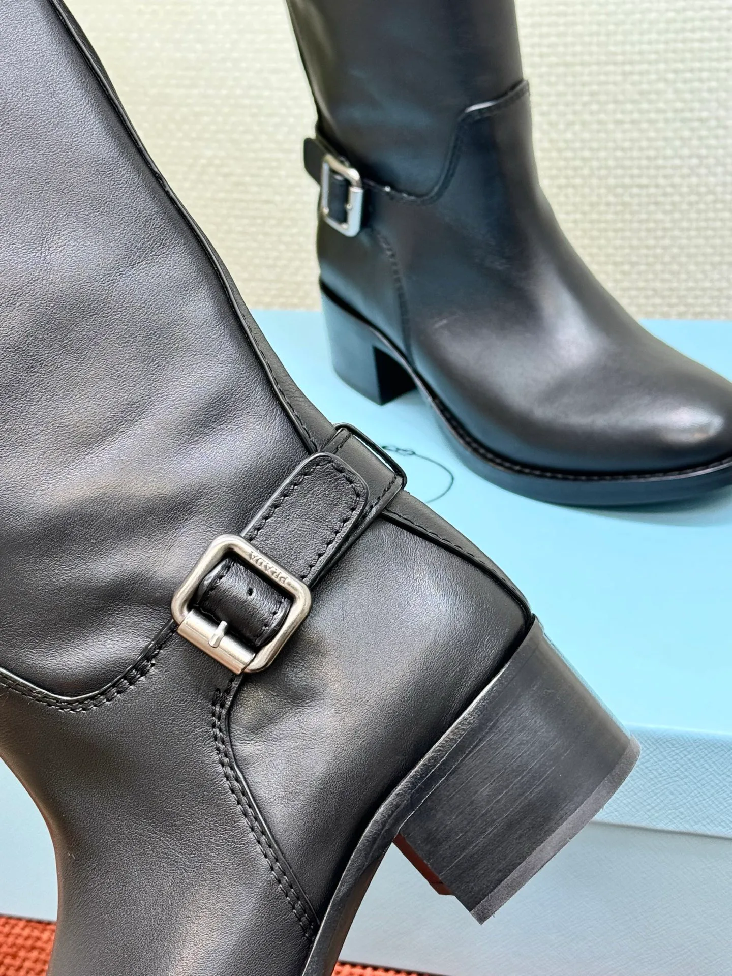 Сапоги Женские Prada 19105746