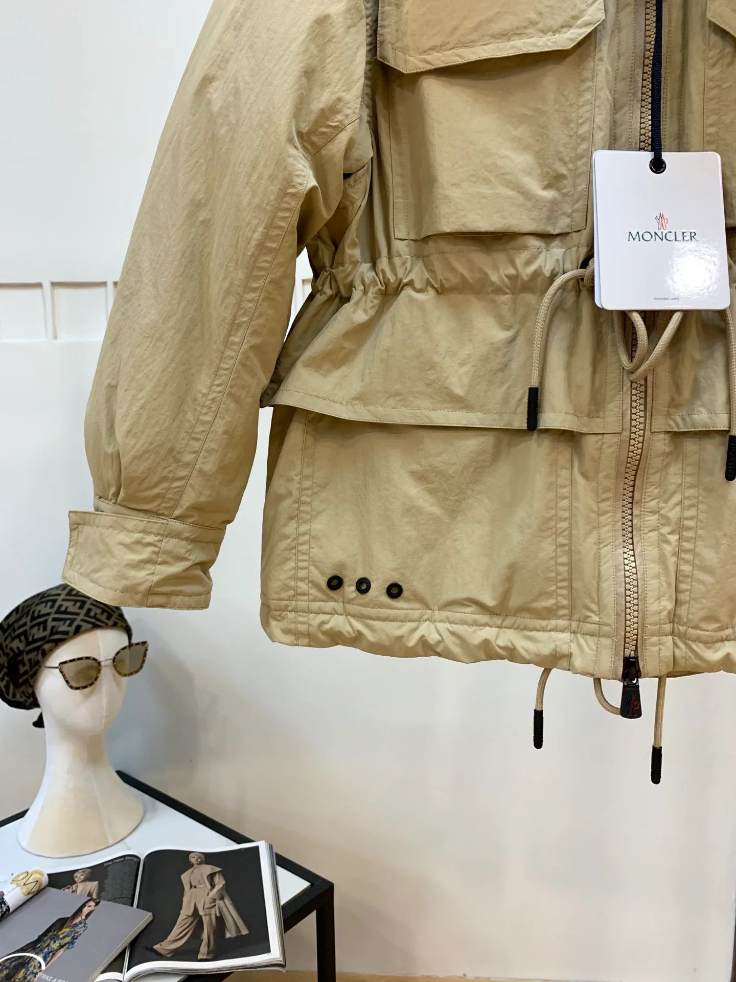 Куртки И Пуховики Женские Moncler 1181104