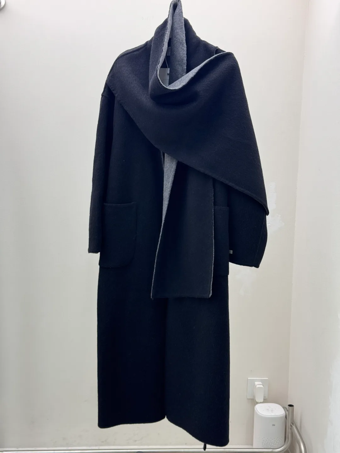 Пальто Женские The Row Пальто Женские The Row