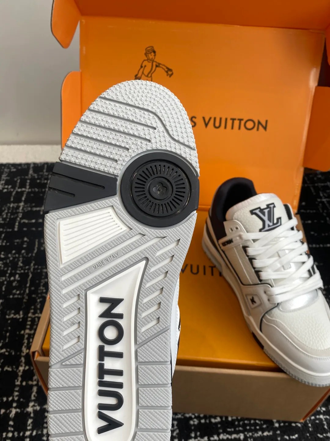 Кроссовки Женские Louis Vuitton 5790818