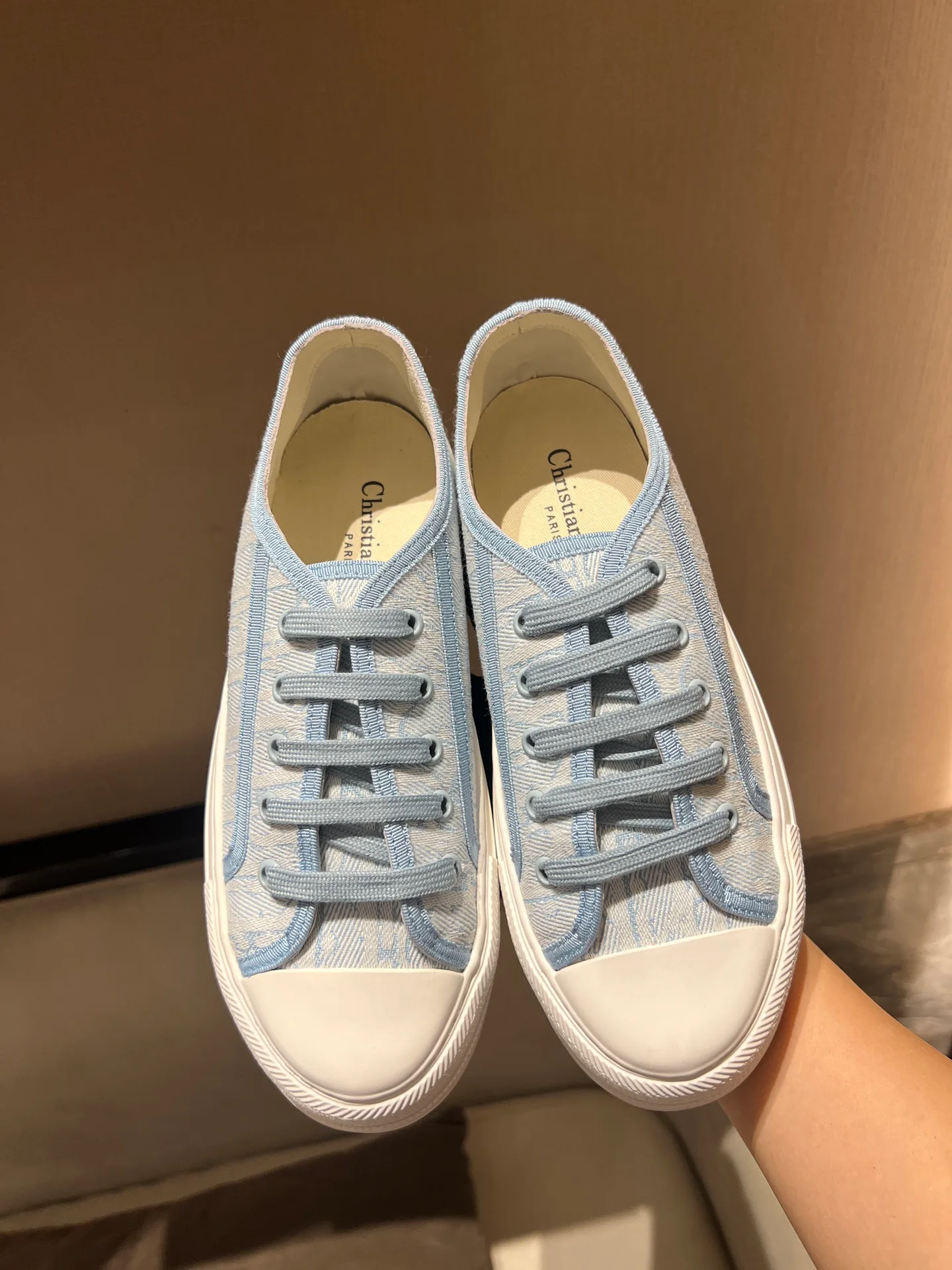 Кроссовки Женские Christian Dior 18020288
