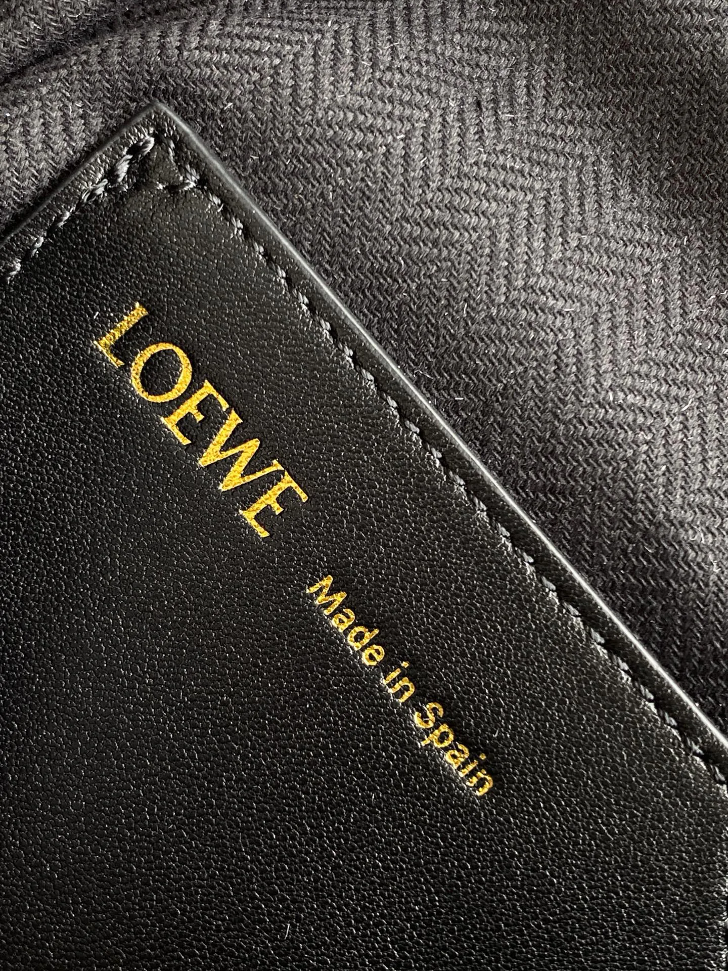 Классические Сумки Женские Loewe 11504306