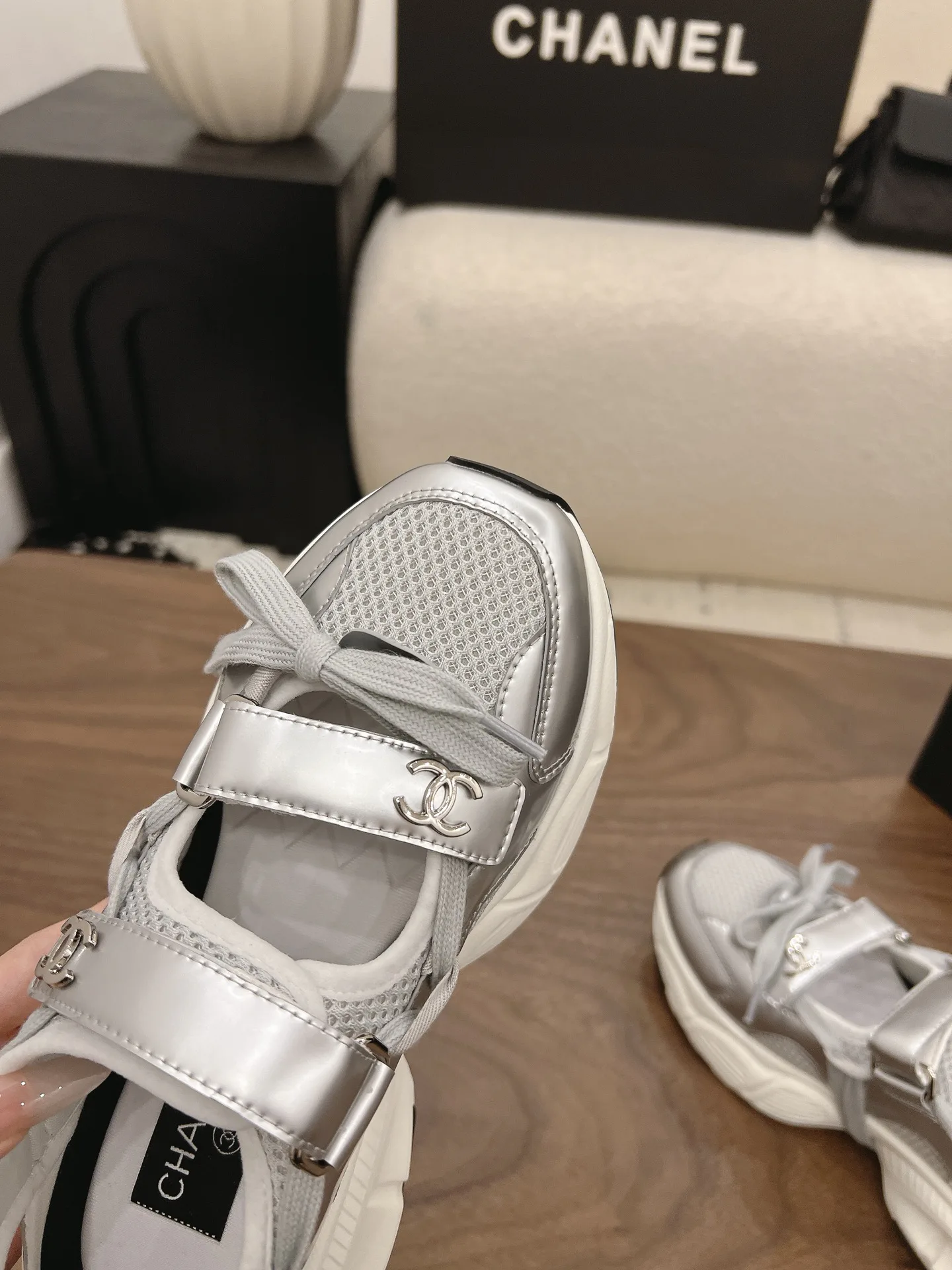 Кроссовки Женские Chanel 16915785
