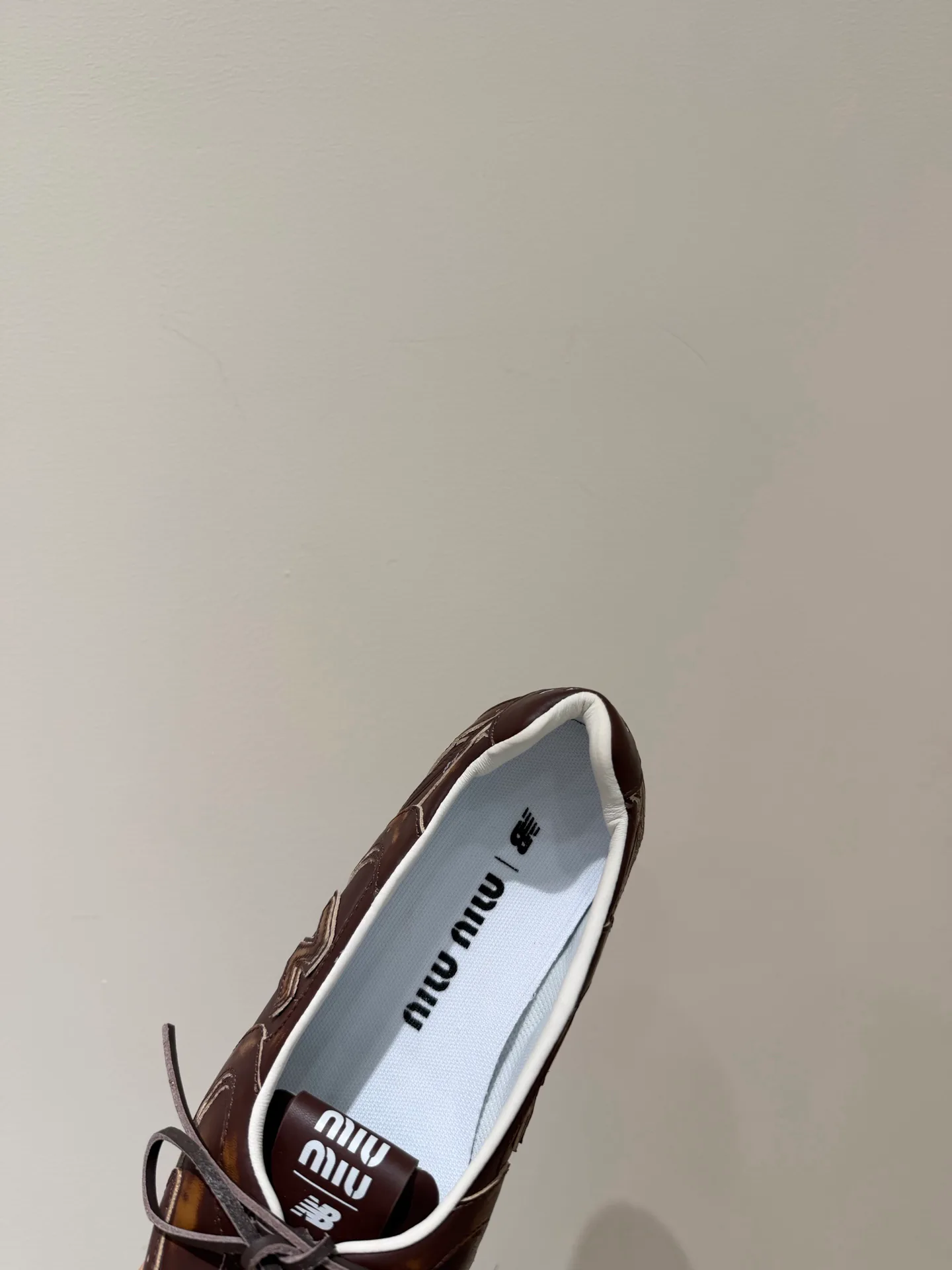 Кроссовки Женские Miu Miu 17956069