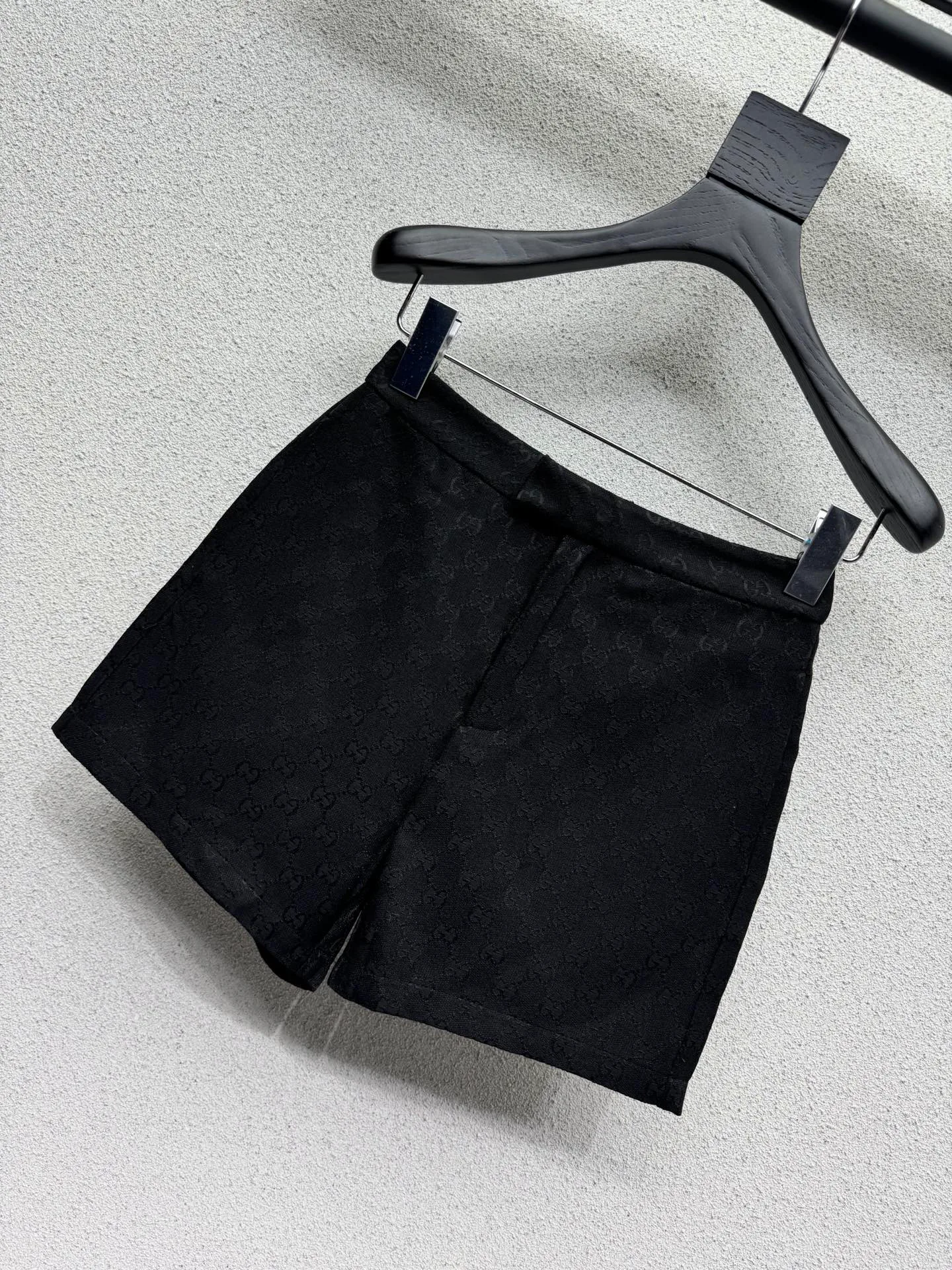 Шорты Женские Gucci 18228572