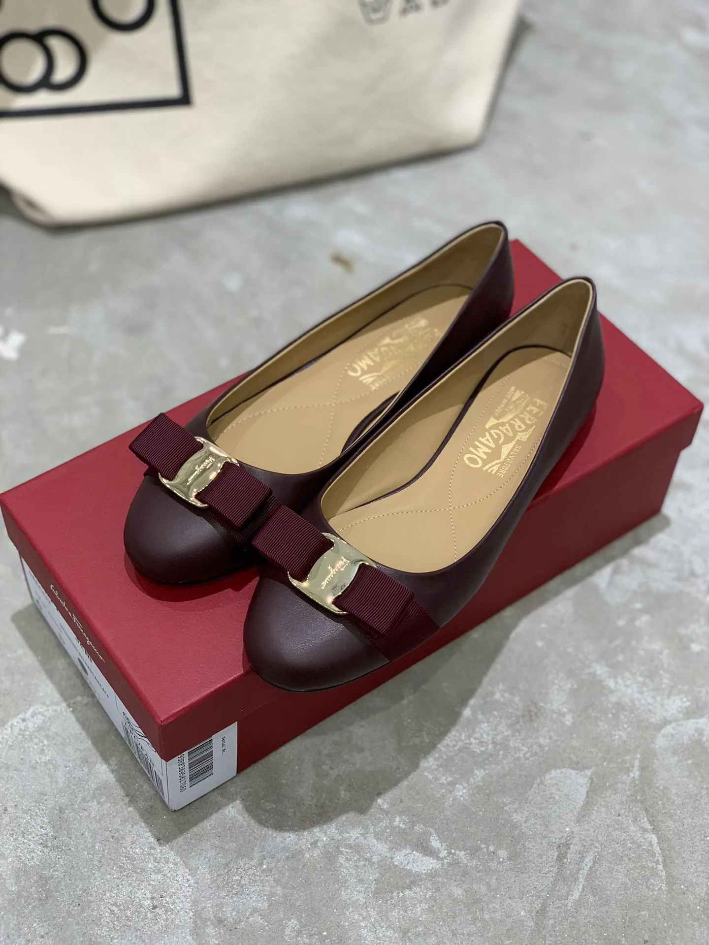 Балетки Женские Salvatore Ferragamo 21119