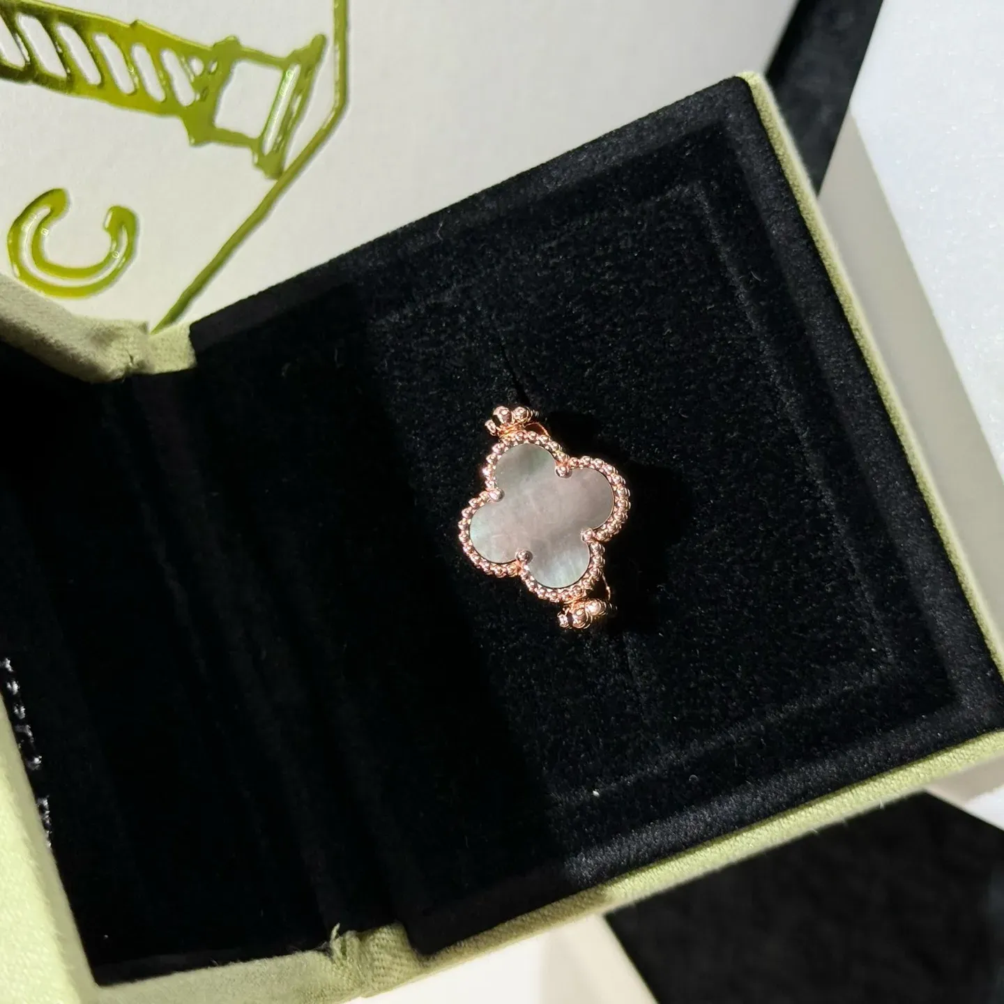 Бижутерия Van Cleef & Arpels 910007
