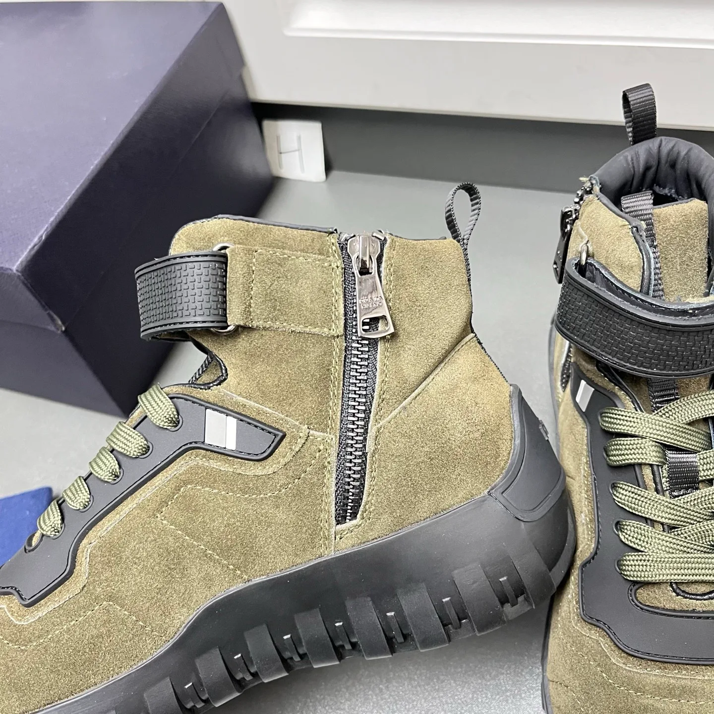 Кроссовки Мужские Prada 1140881