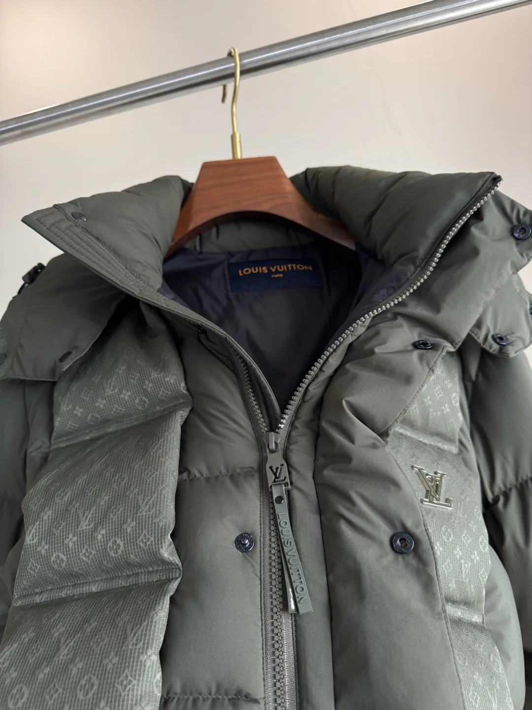 Куртки И Пуховики Женские Louis Vuitton 791783