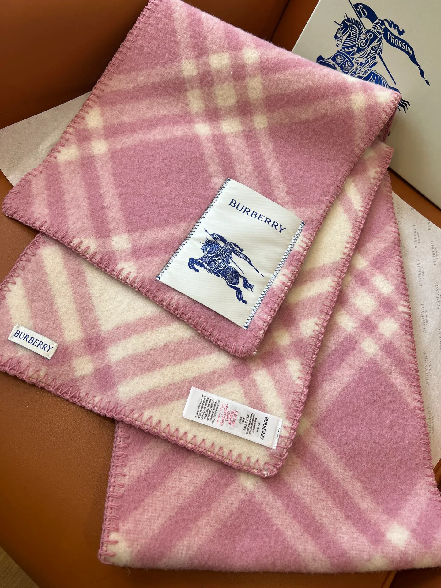 Шарфы Burberry 4518642