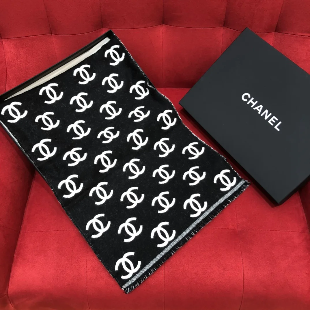 Шарфы Chanel 11613565