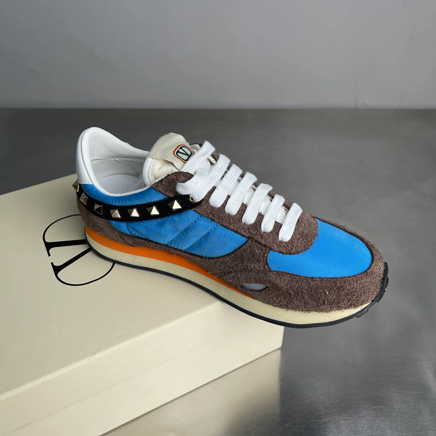 Кроссовки Женские Valentino 18039000