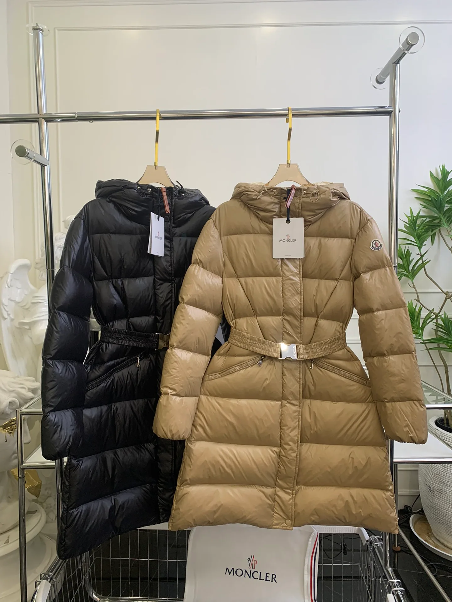 Куртки И Пуховики Женские Moncler 18240675