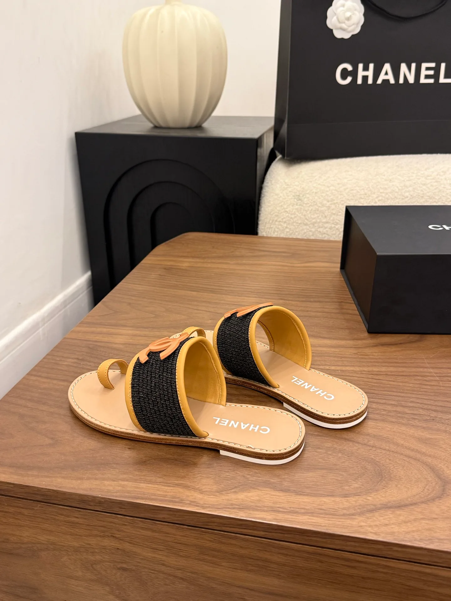 Шлепанцы Женские Chanel 11702055