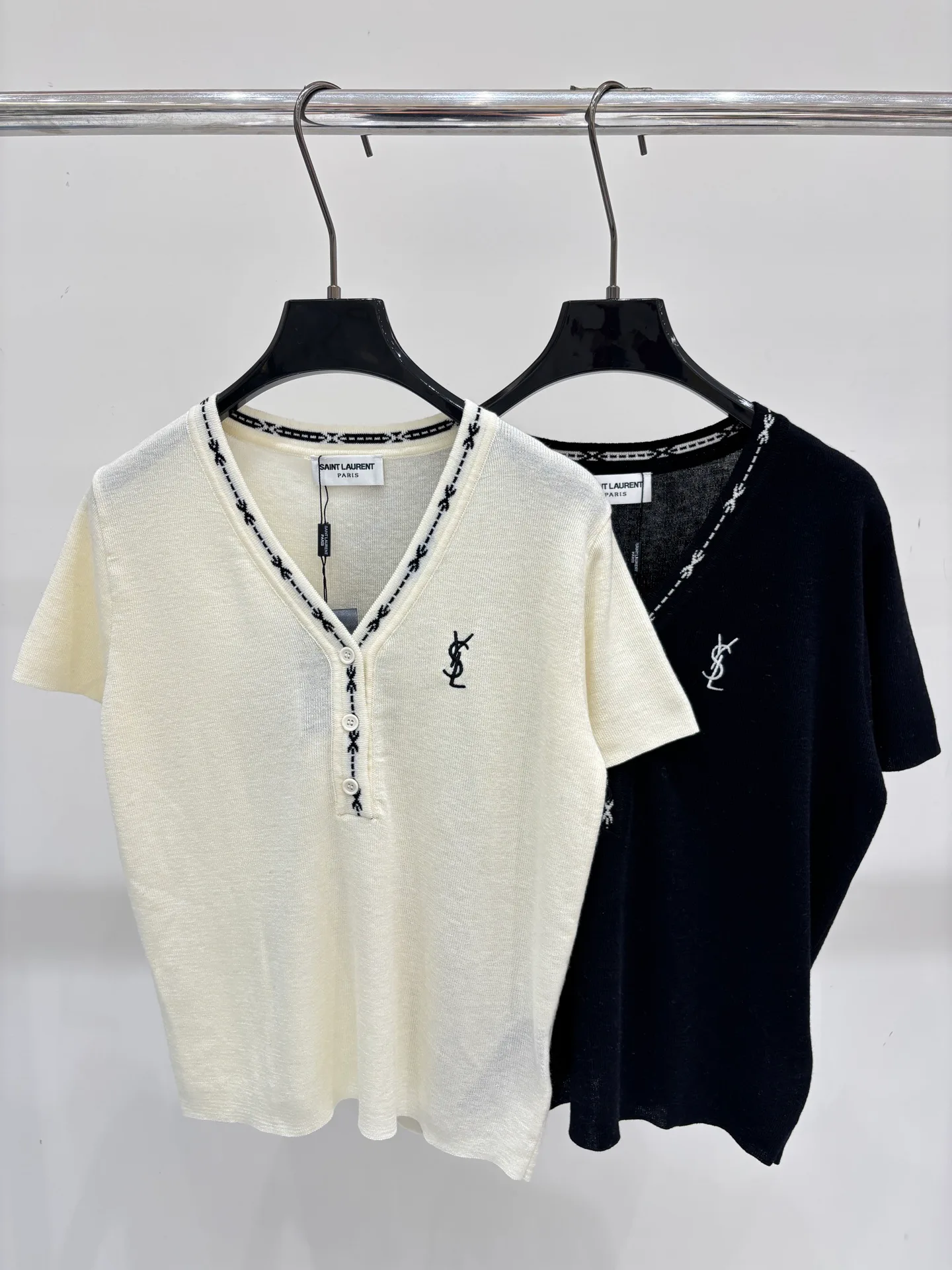 Футболки Женские Saint Laurent 17603853