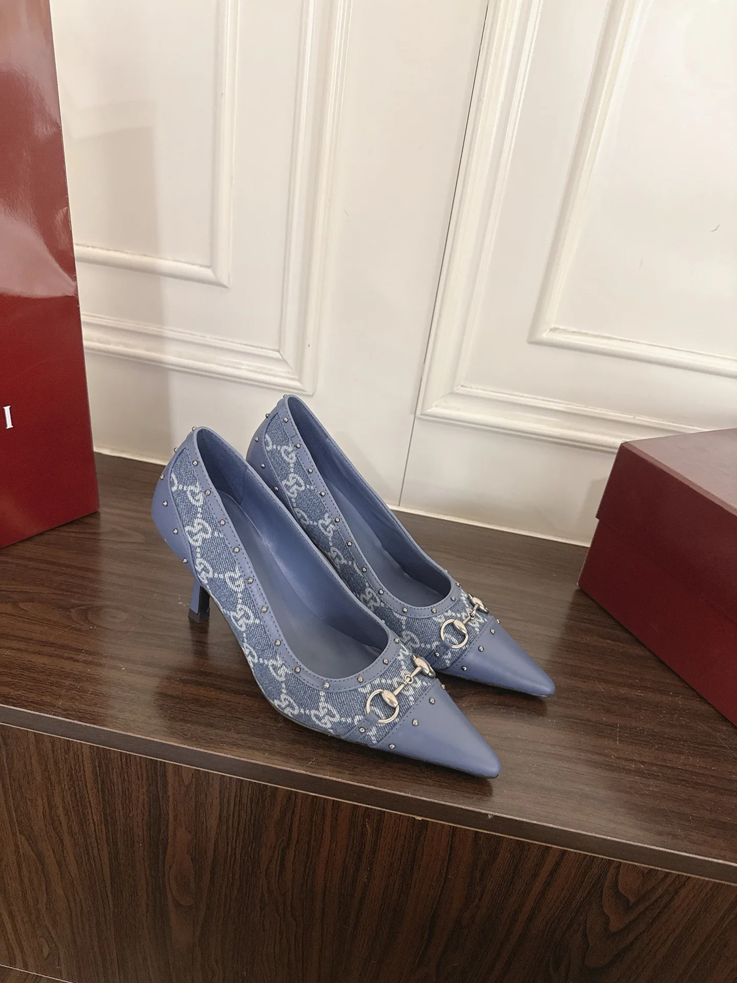 Туфли Женские Gucci 18135610