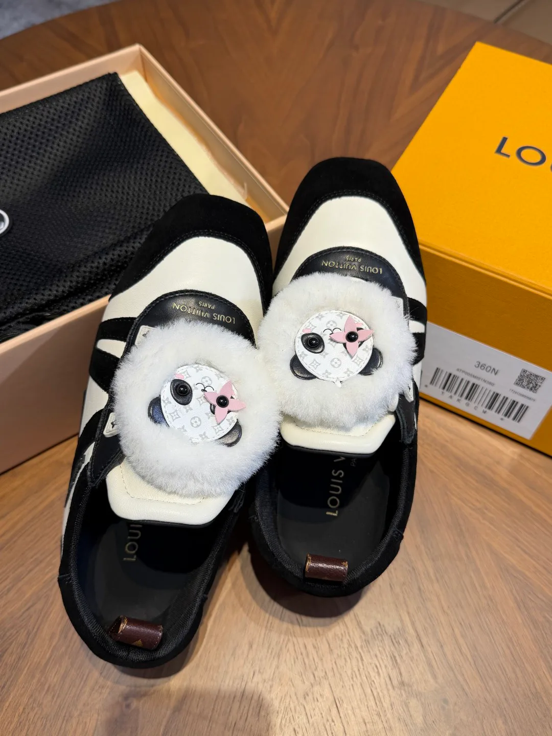 Кроссовки Женские Louis Vuitton 18161998
