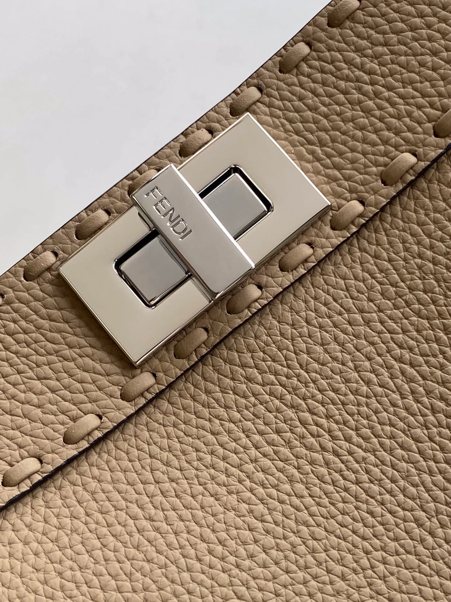Классические Сумки Женские Fendi 11671440