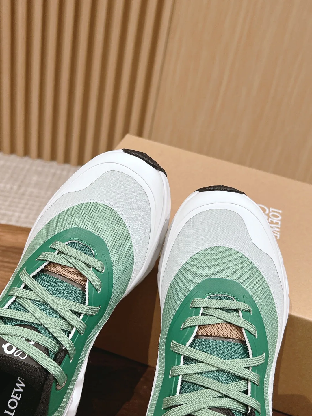 Кроссовки Женские Loewe 17380