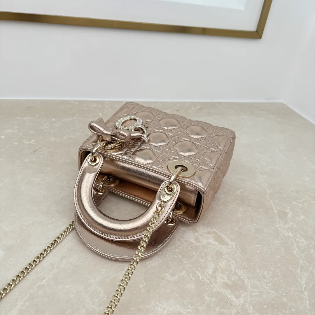 Классические Сумки Женские Christian Dior 18116226