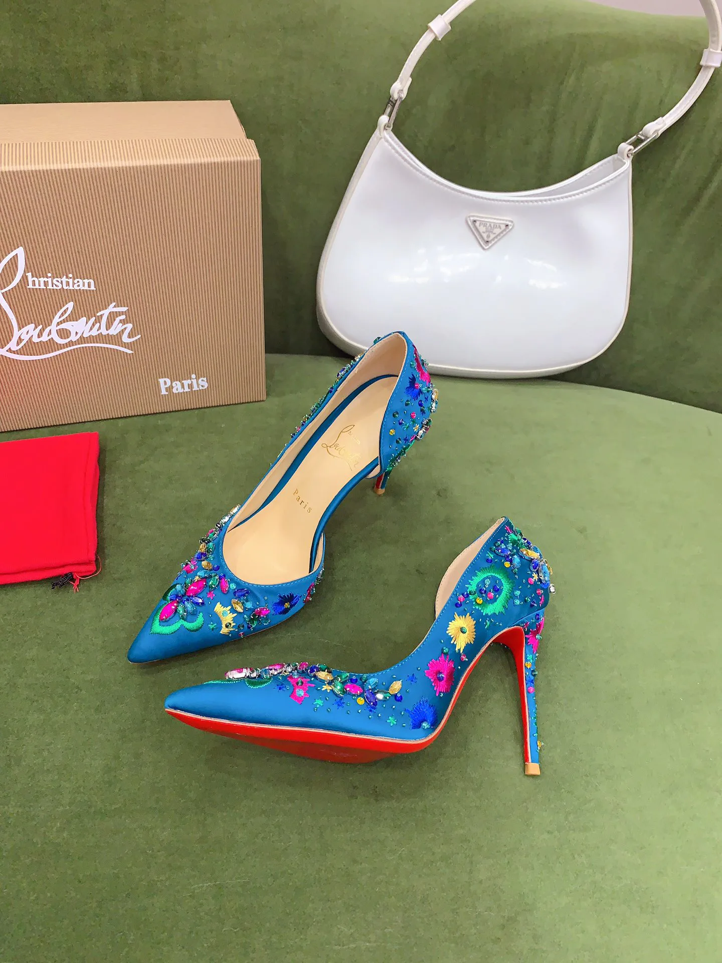 Туфли Женские Christian Louboutin 34856