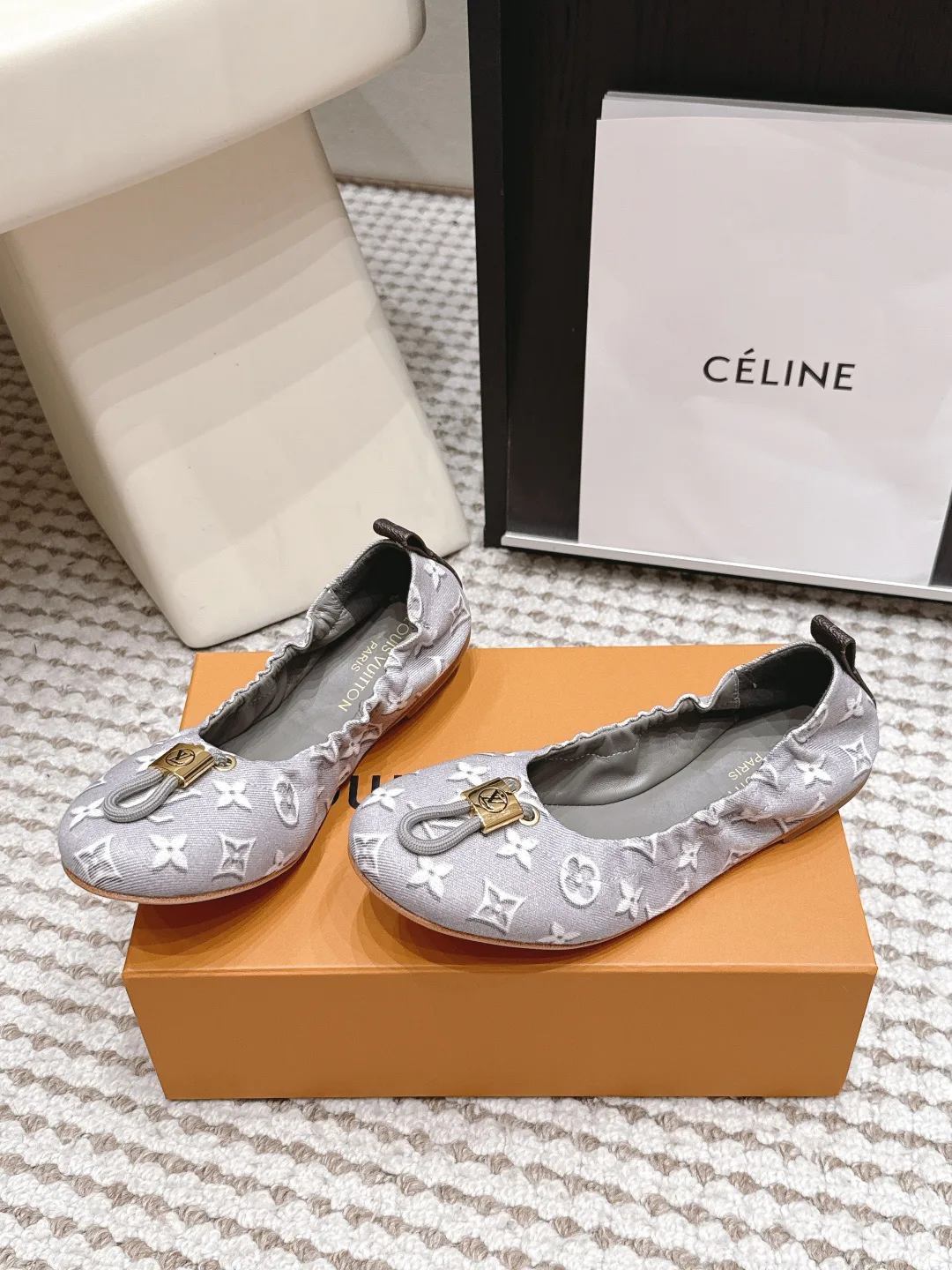Балетки Женские Louis Vuitton 17421356