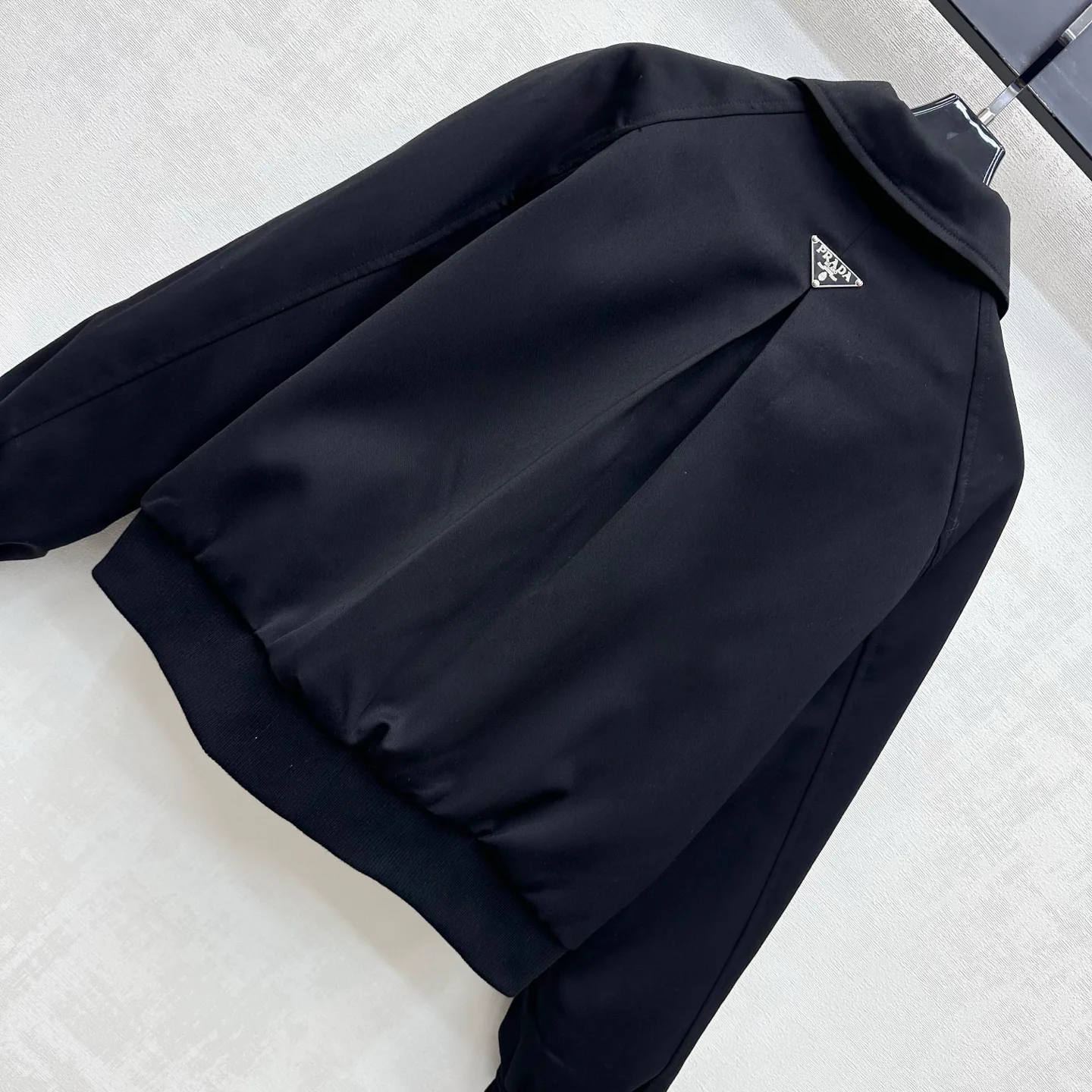 Куртки И Пуховики Женские Prada 18928382