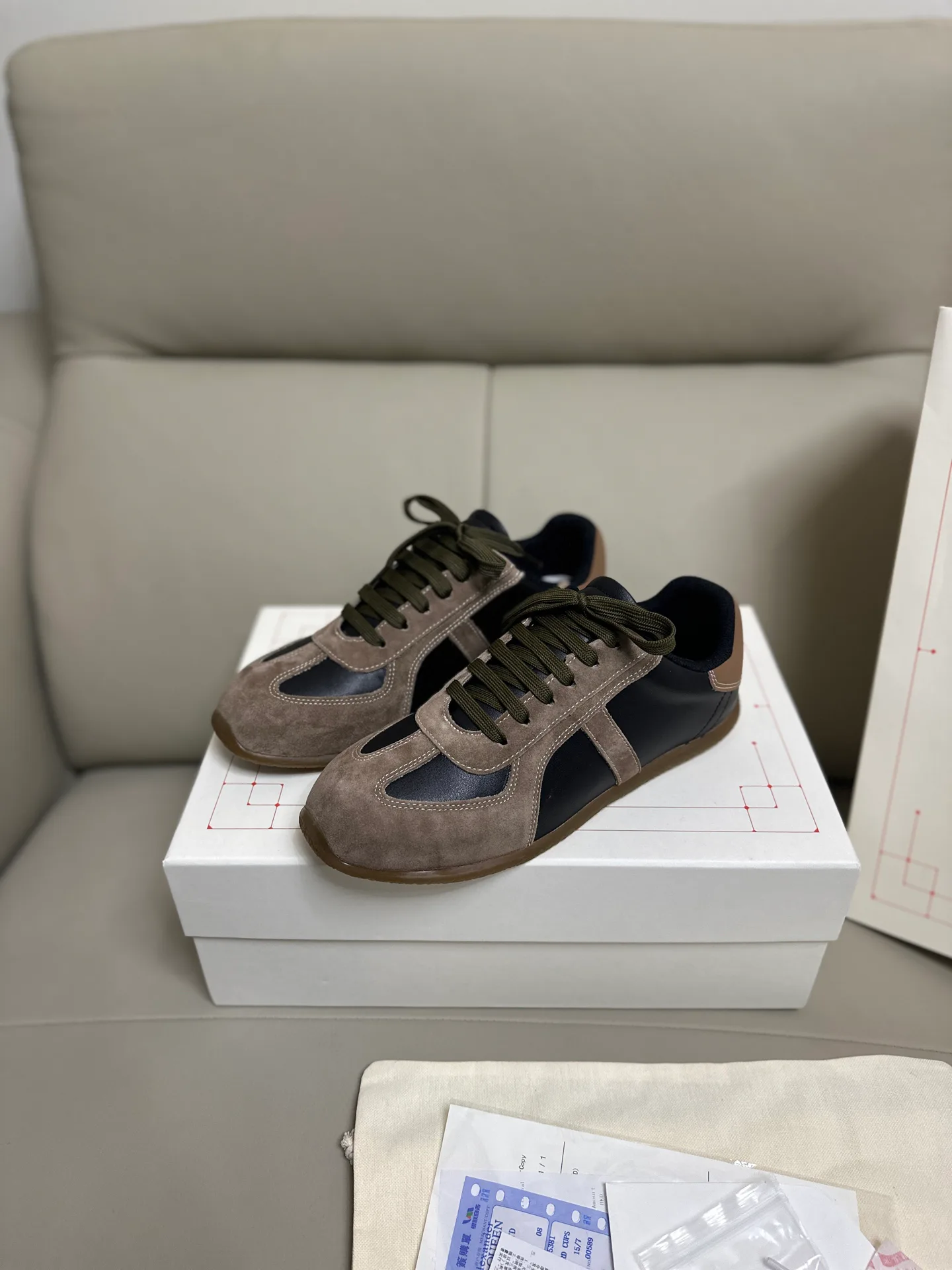 Кроссовки Женские Alexander Mcqueen 18616771
