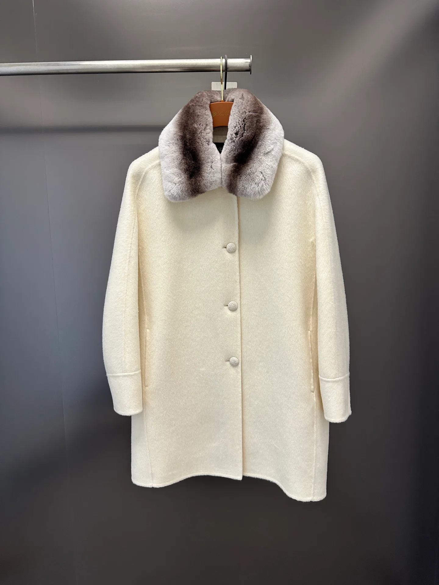 Пальто Женские Loro Piana 18226702