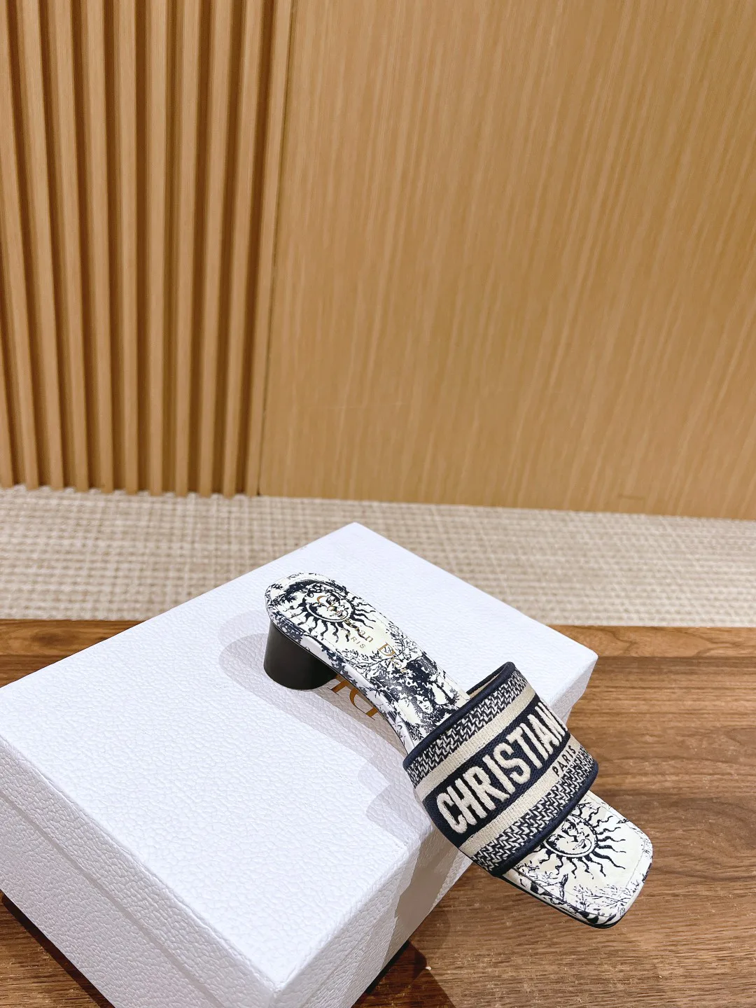 Босоножки Женские Christian Dior 11600026