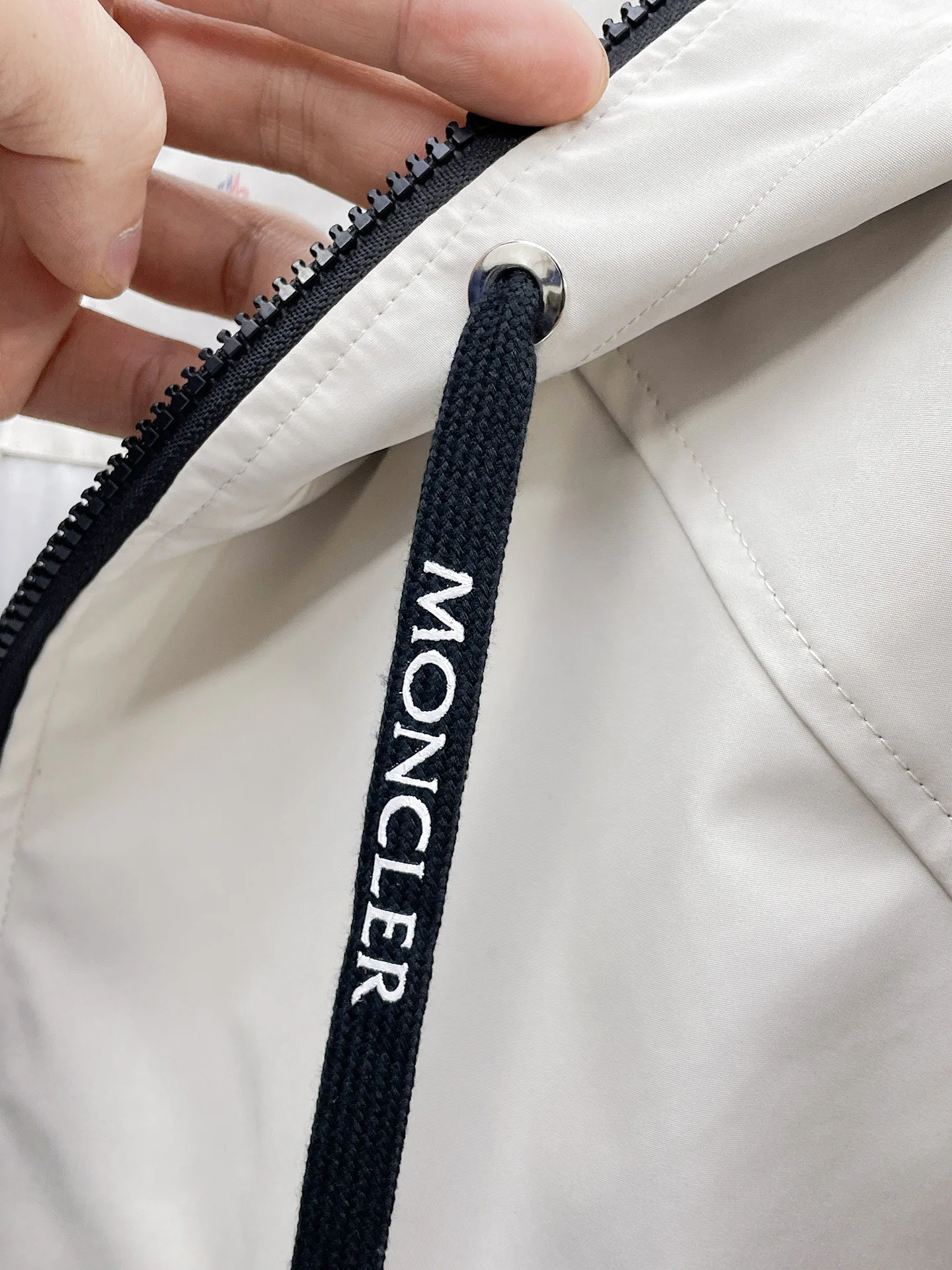 Куртки И Пуховики Мужские Moncler 9352367