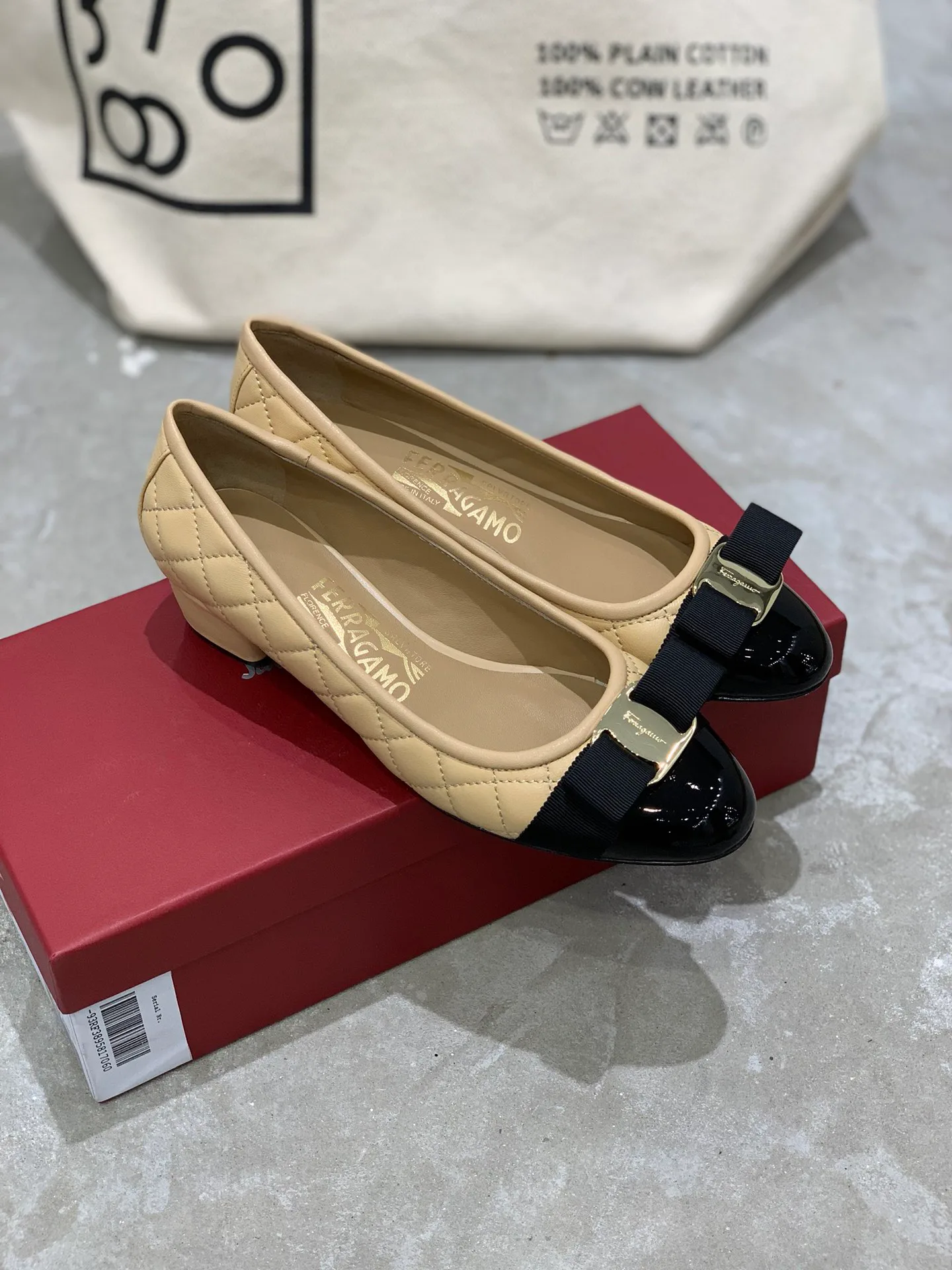 Балетки Женские Salvatore Ferragamo 17642549