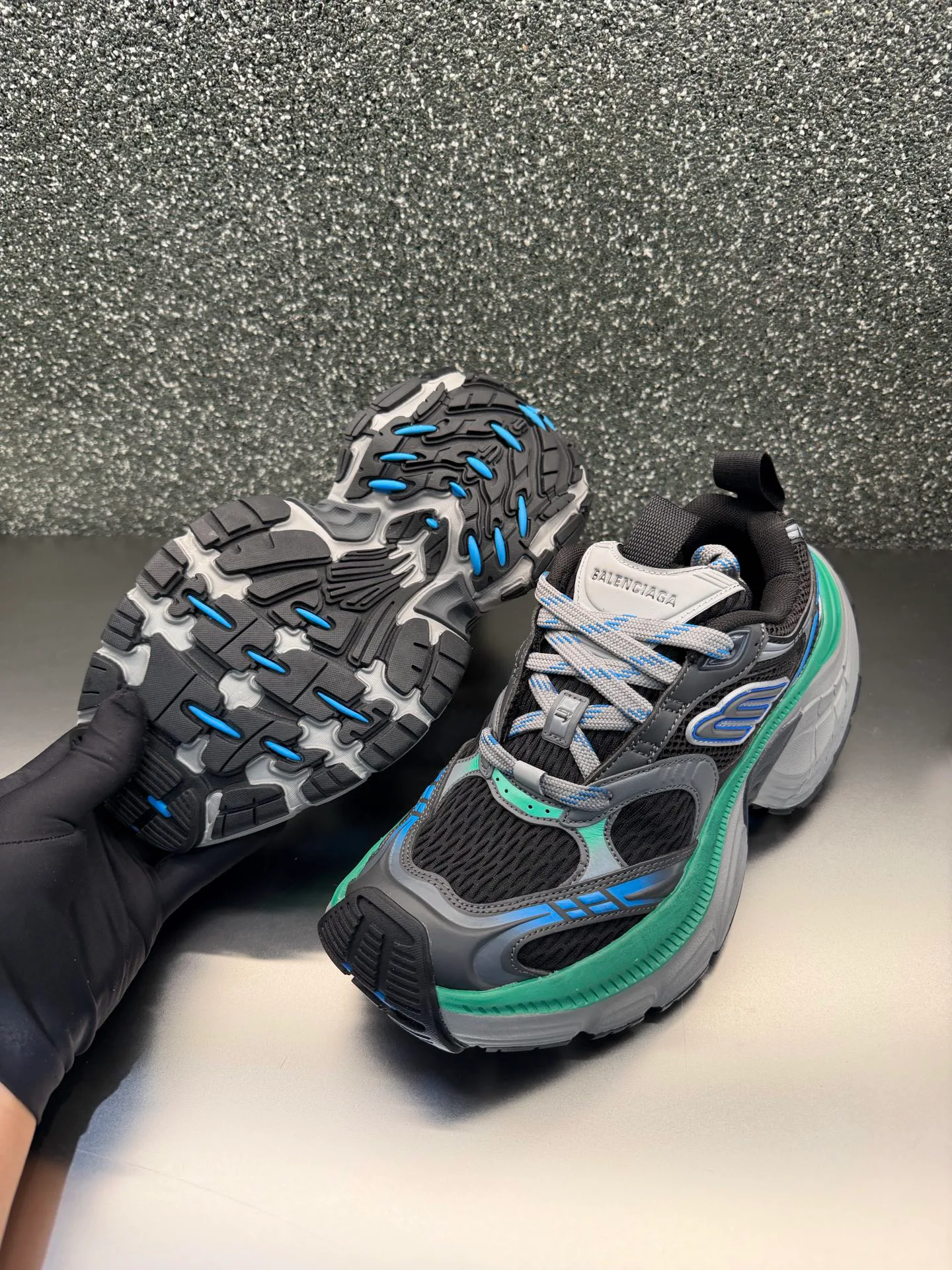 Кроссовки Женские Balenciaga 11704845