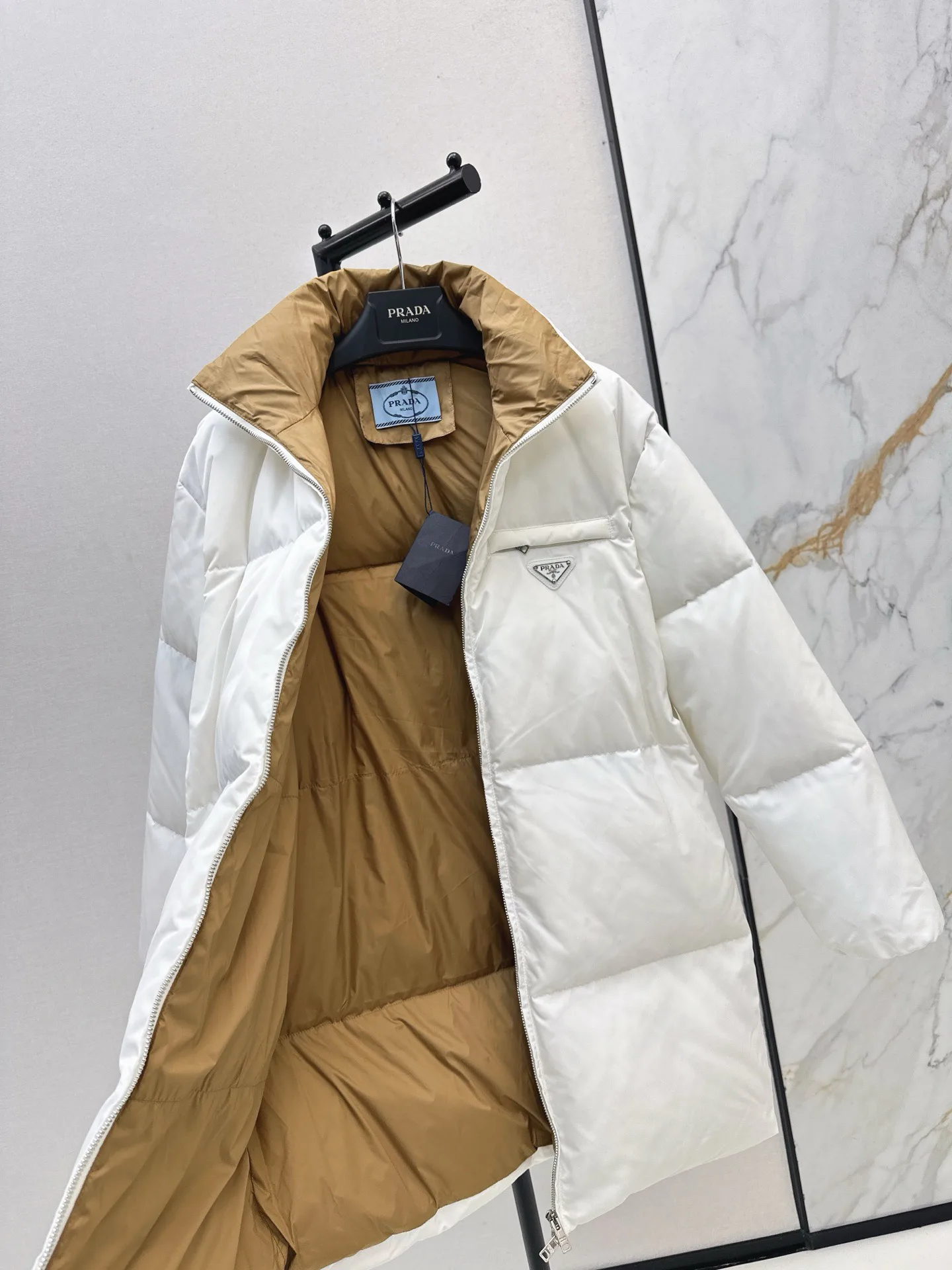 Куртки И Пуховики Женские Prada 19323468
