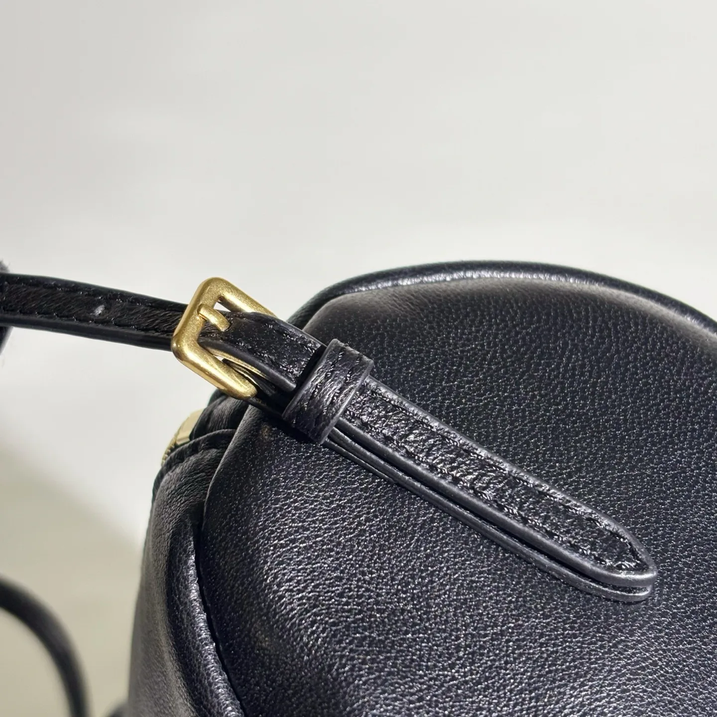 Сумки На Ремне Женские Miu Miu 12675846
