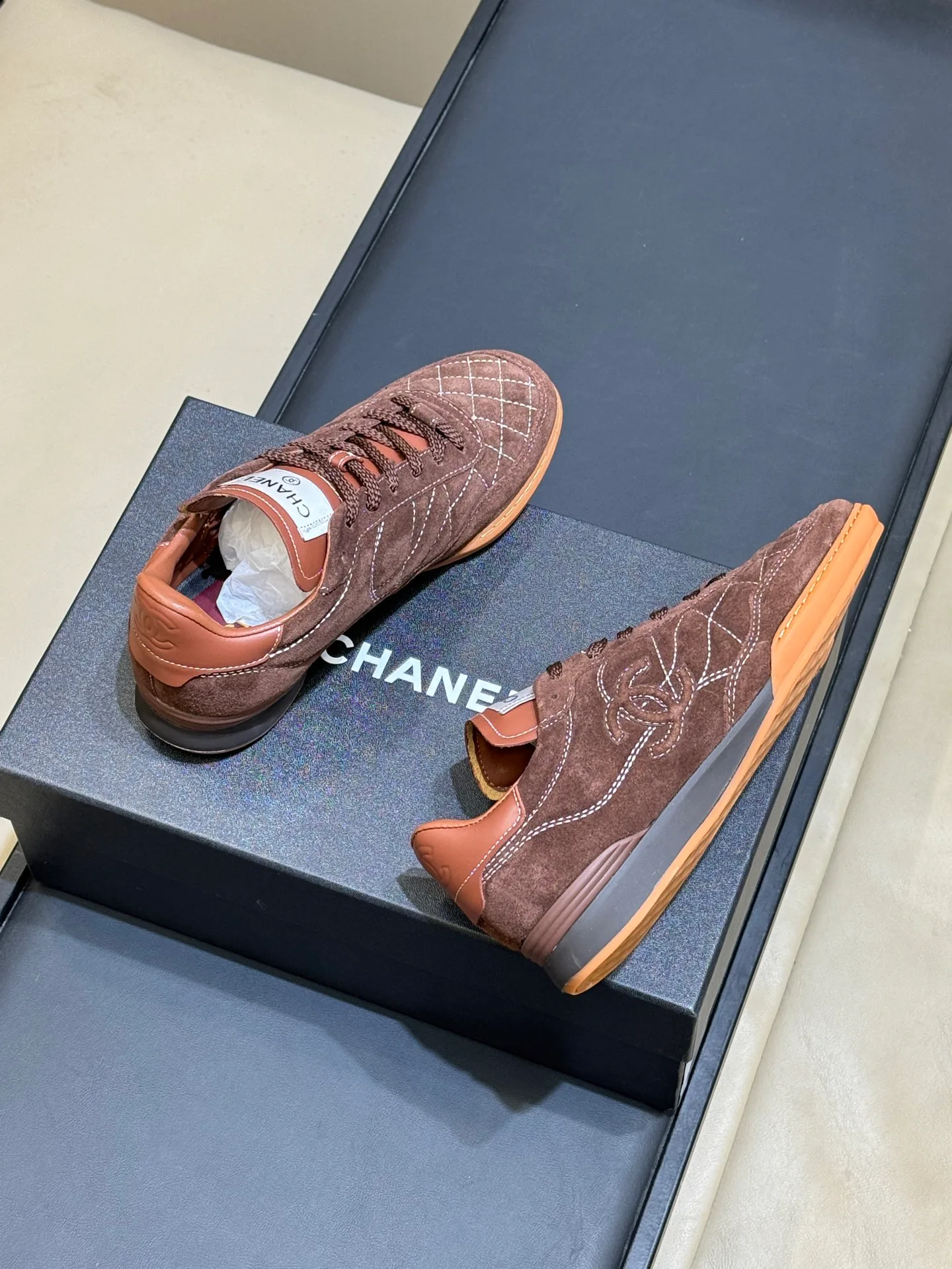 Кроссовки Женские Chanel 12604444
