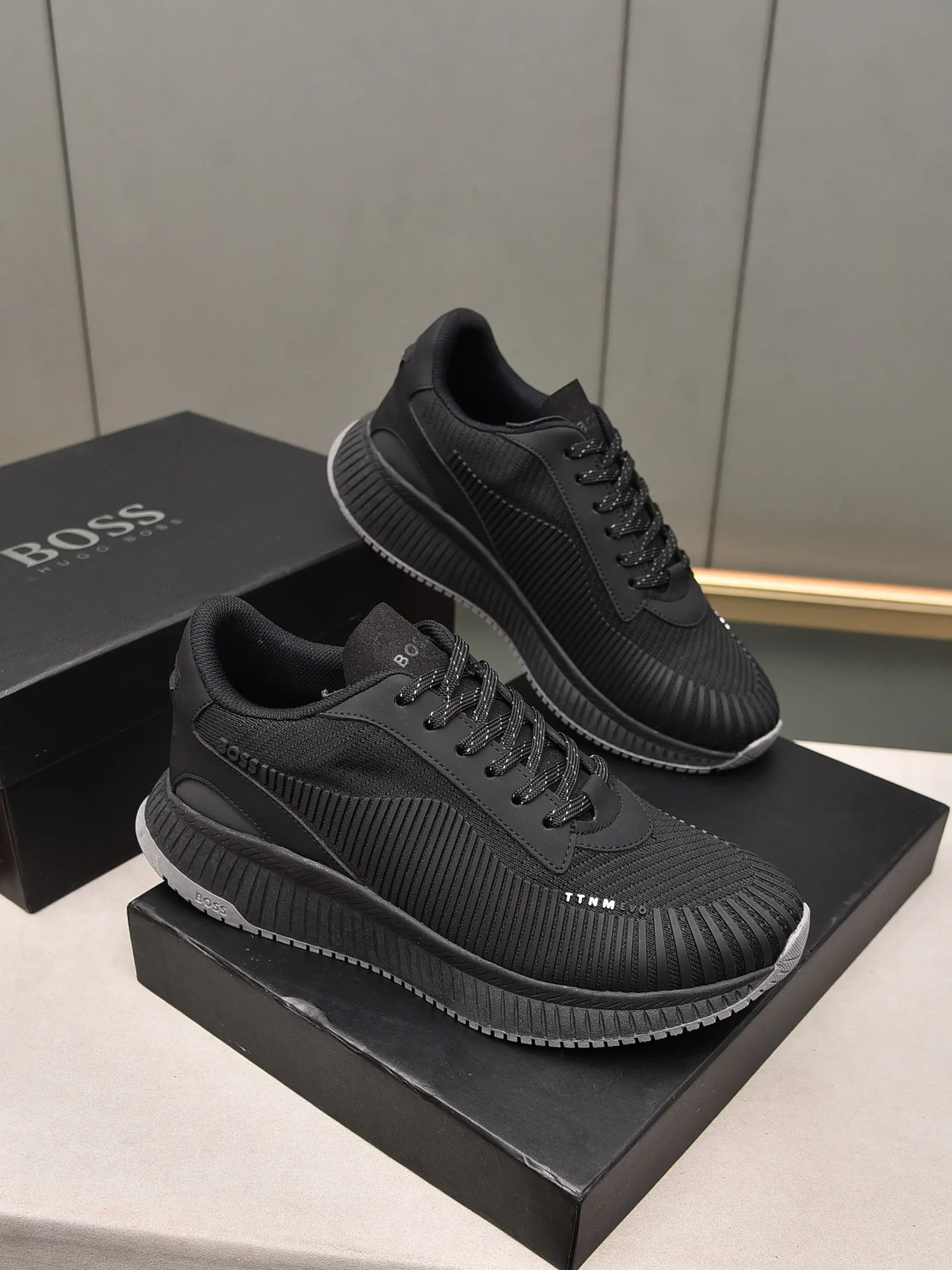 Кроссовки Женские Hugo Boss 283852