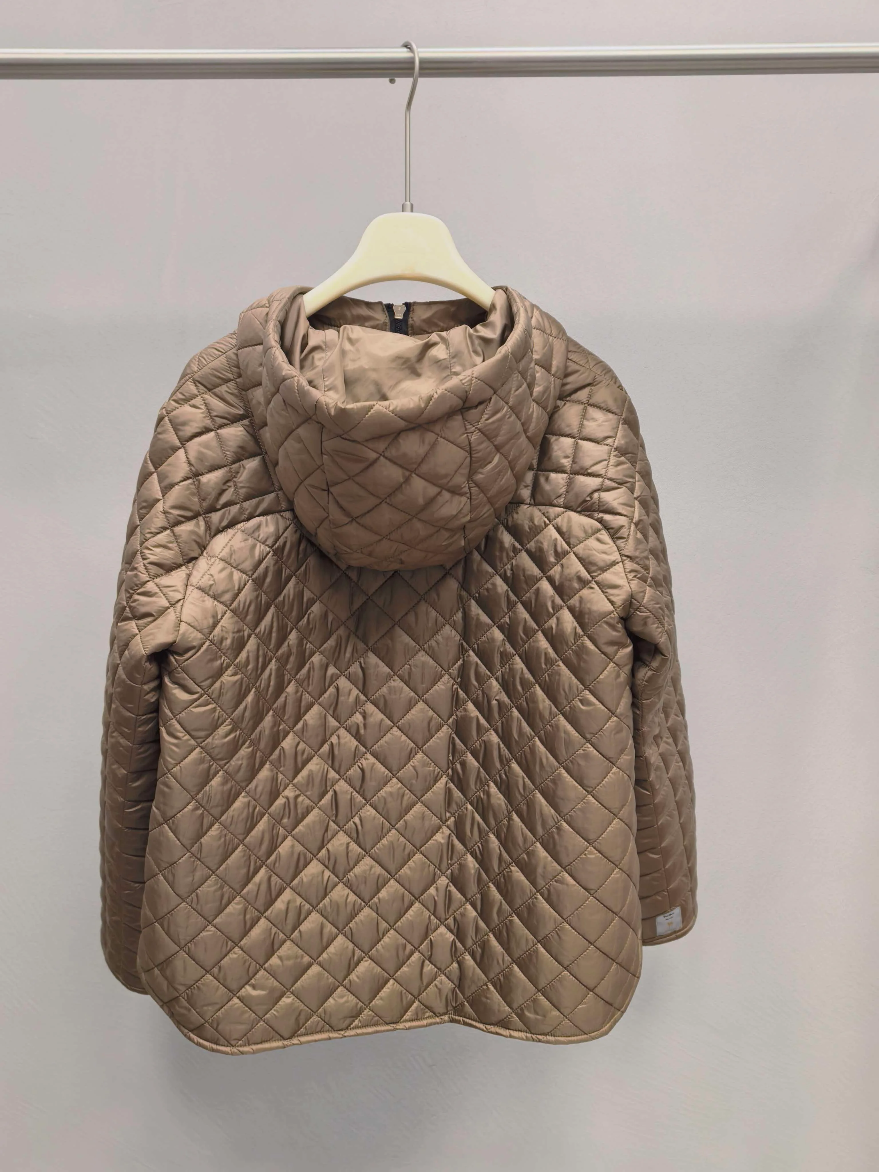Куртки И Пуховики Женские Max Mara 18829068