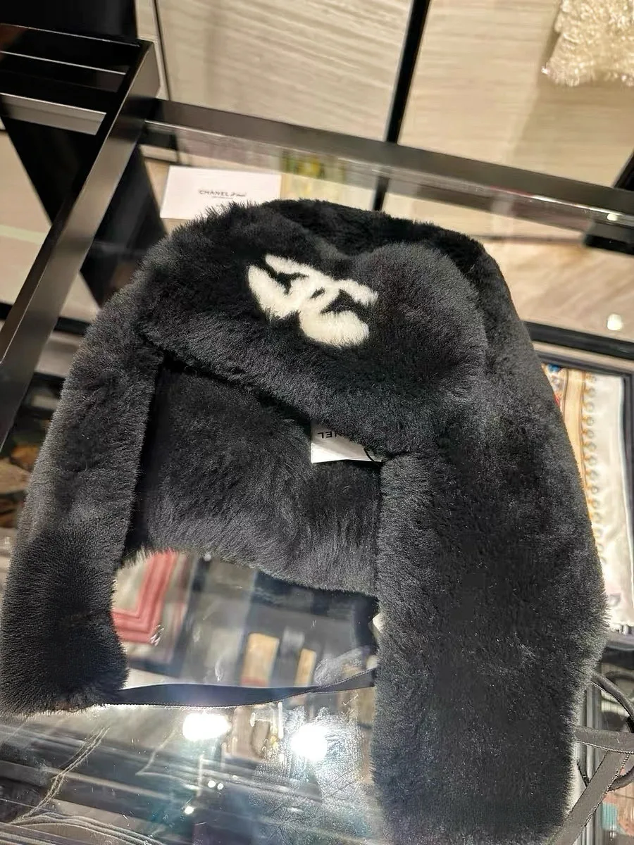 Головные Уборы Chanel 18347945