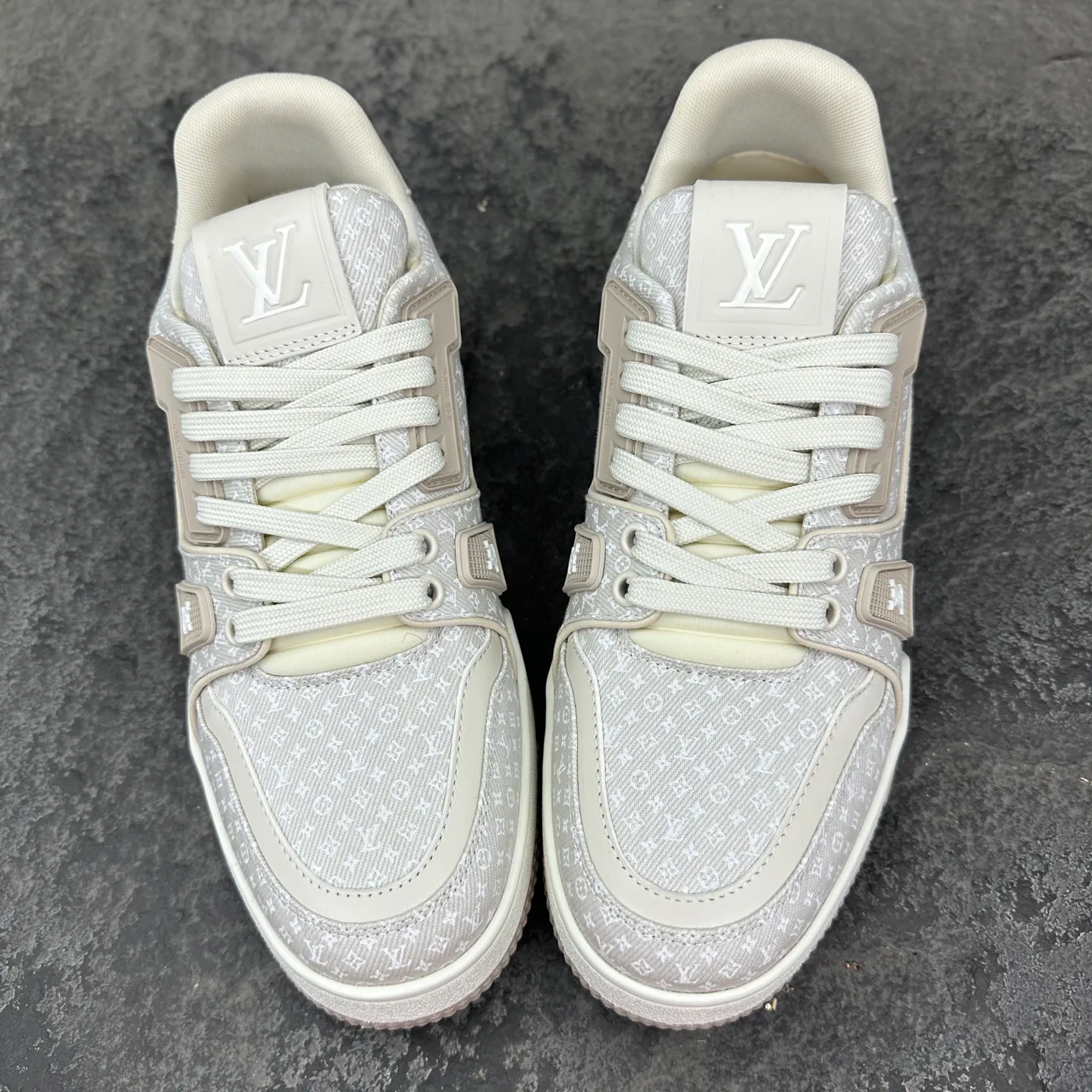 Кроссовки Мужские Louis Vuitton 18612972
