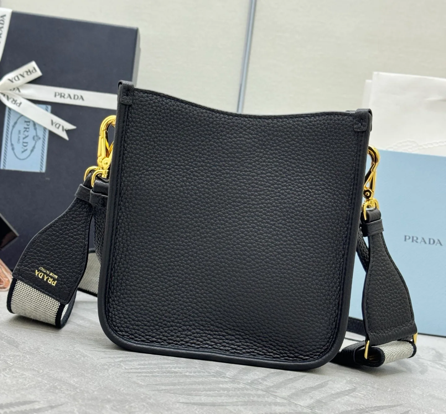 Сумки На Ремне Женские Fendi 14225460