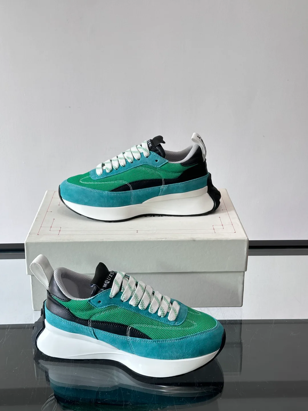 Кроссовки Женские Alexander Mcqueen 11228468