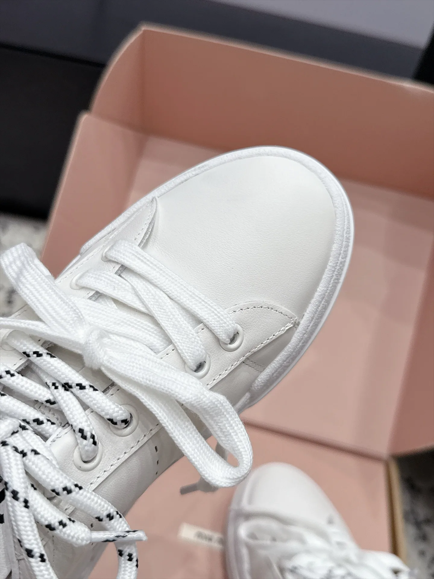 Кроссовки Женские Miu Miu 17978233