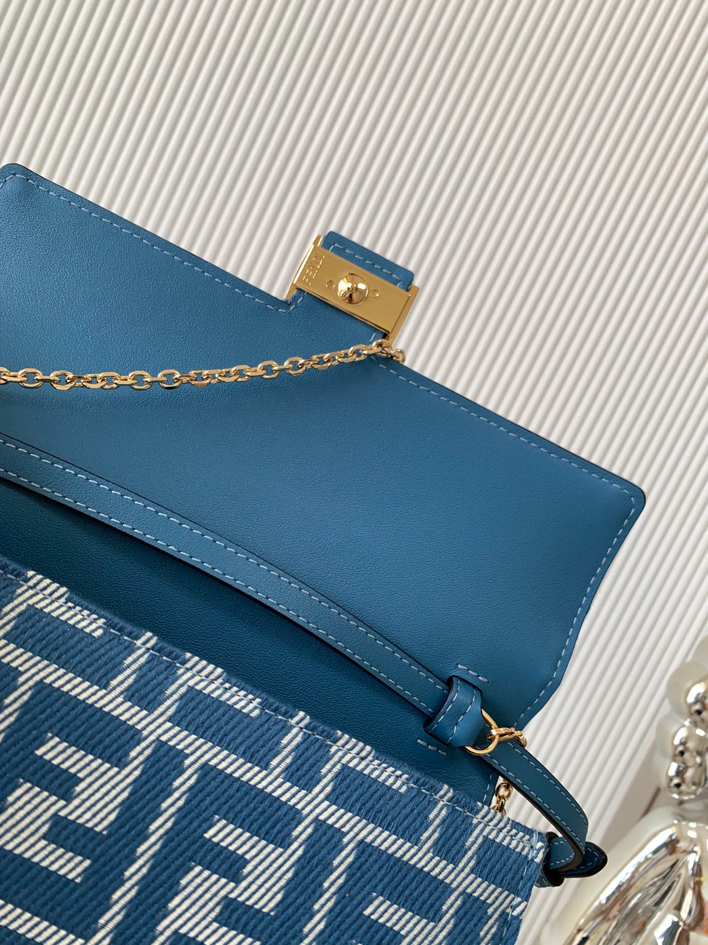 Классические Сумки Женские Fendi 13234536