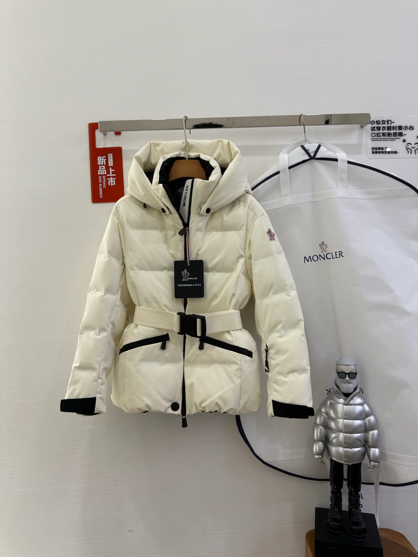 Куртки И Пуховики Женские Moncler 18825251