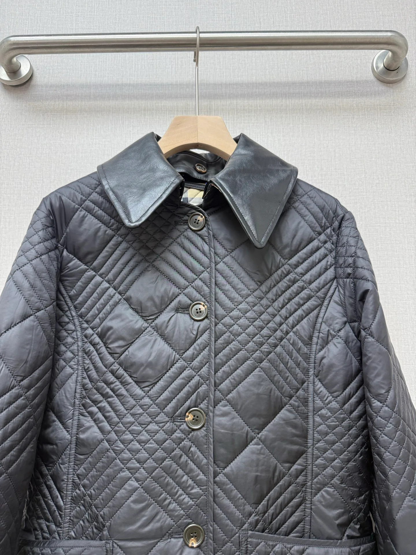 Куртки И Пуховики Женские Burberry 19133190
