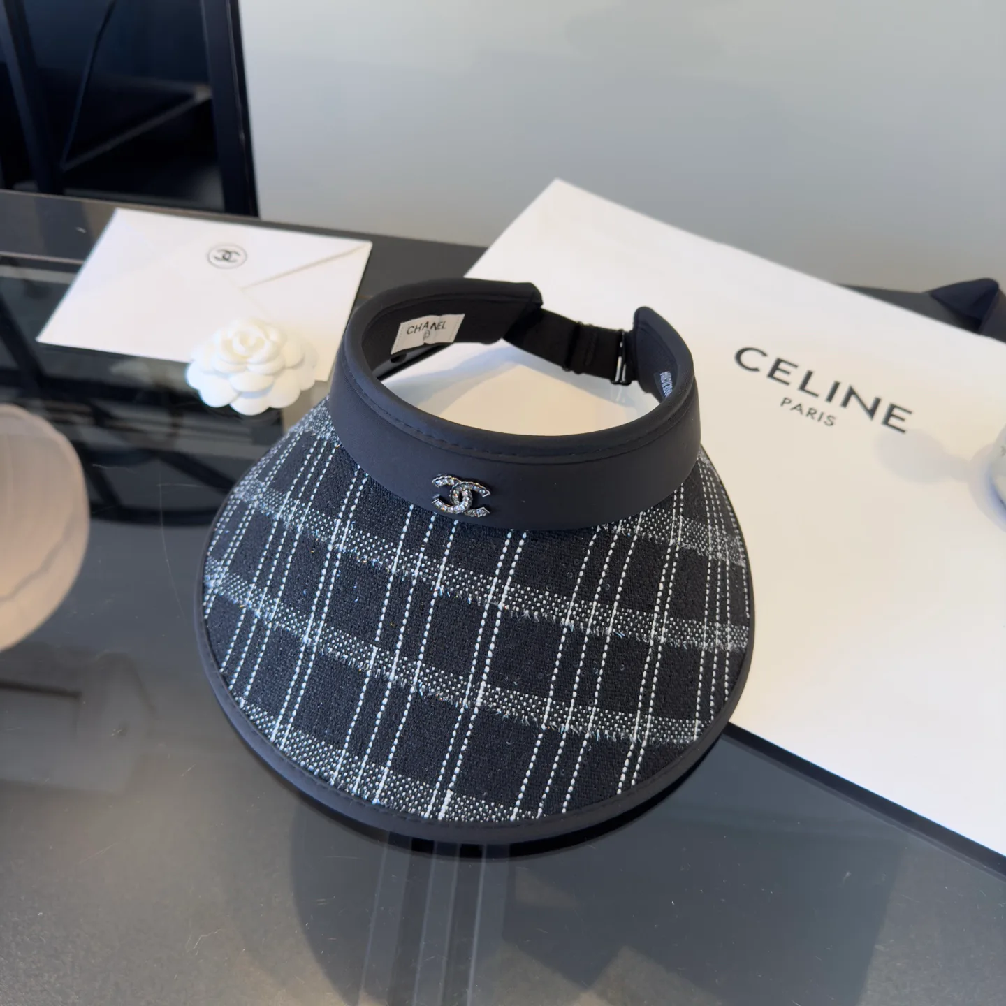 Головные Уборы Chanel 12349320