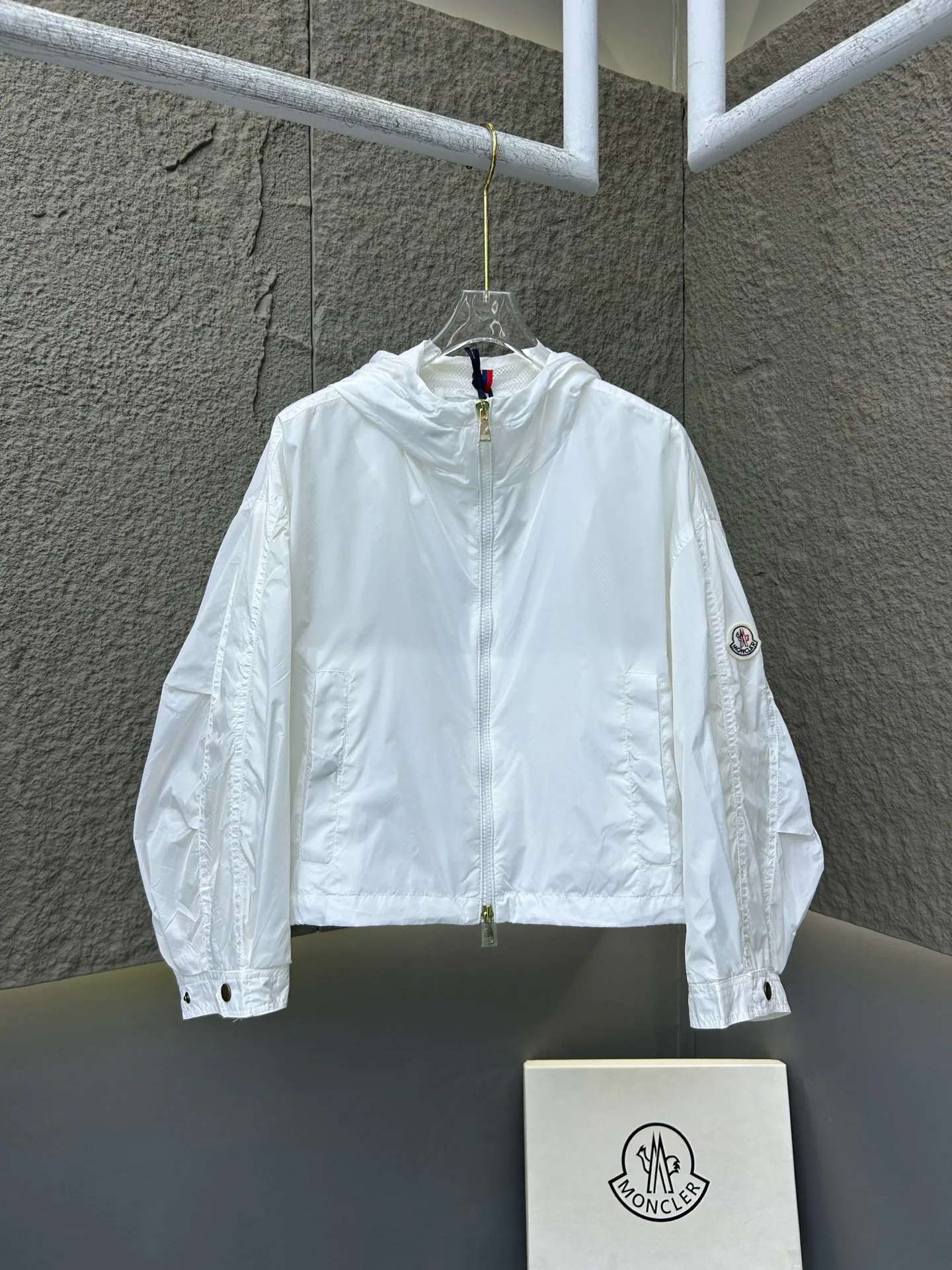 Куртки И Пуховики Женские Moncler 11862700