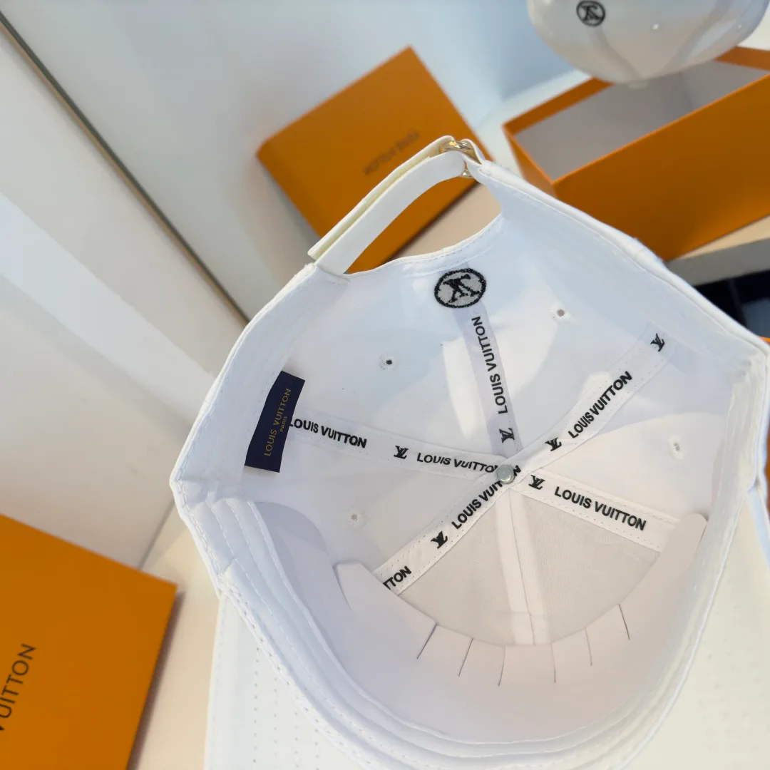 Головные Уборы Louis Vuitton 11416641